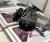 商品Alt模板：Dior Bobby - xtest